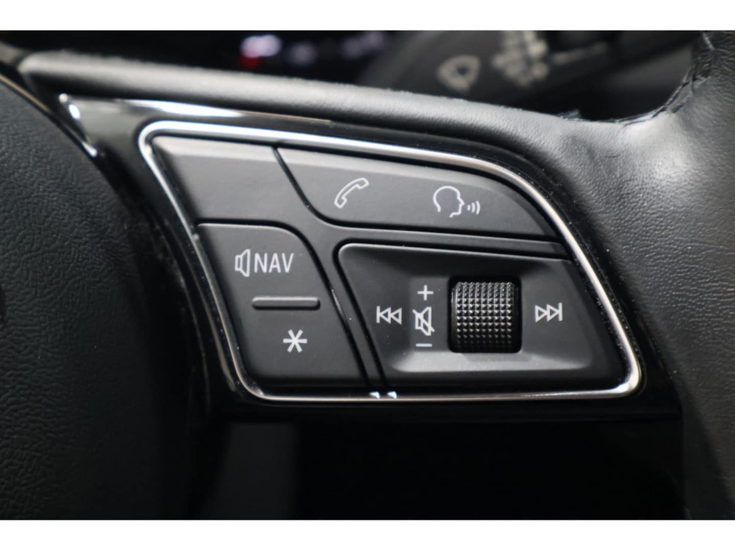 Bild über Audi Q2 S line 35 TDI S tronic - für weitere Informationen kontaktieren Sie den Audi Partner