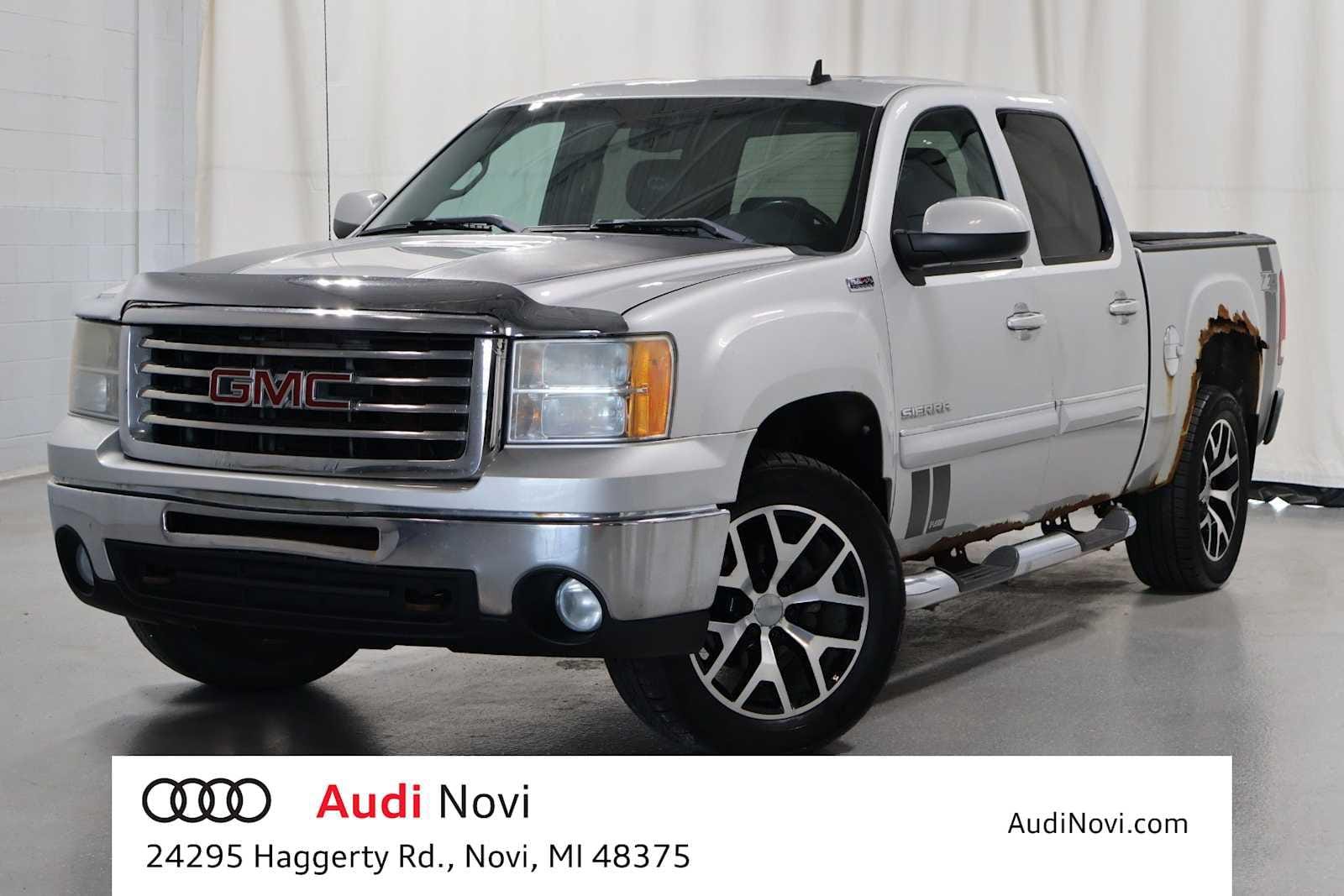 2010 GMC Sierra 4WD Crew Cab SLT SWB's photo