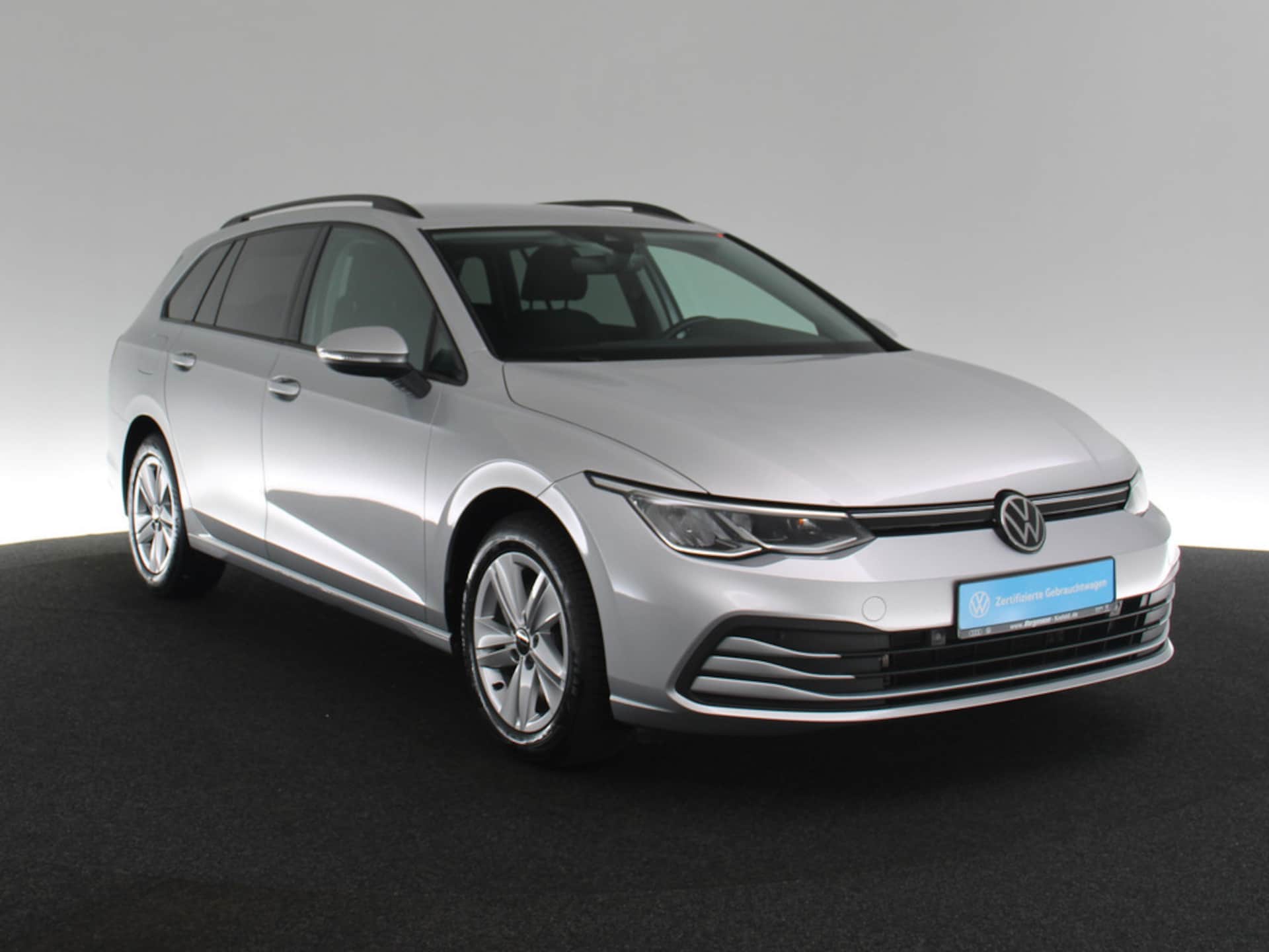 Volkswagen Golf Variant Life