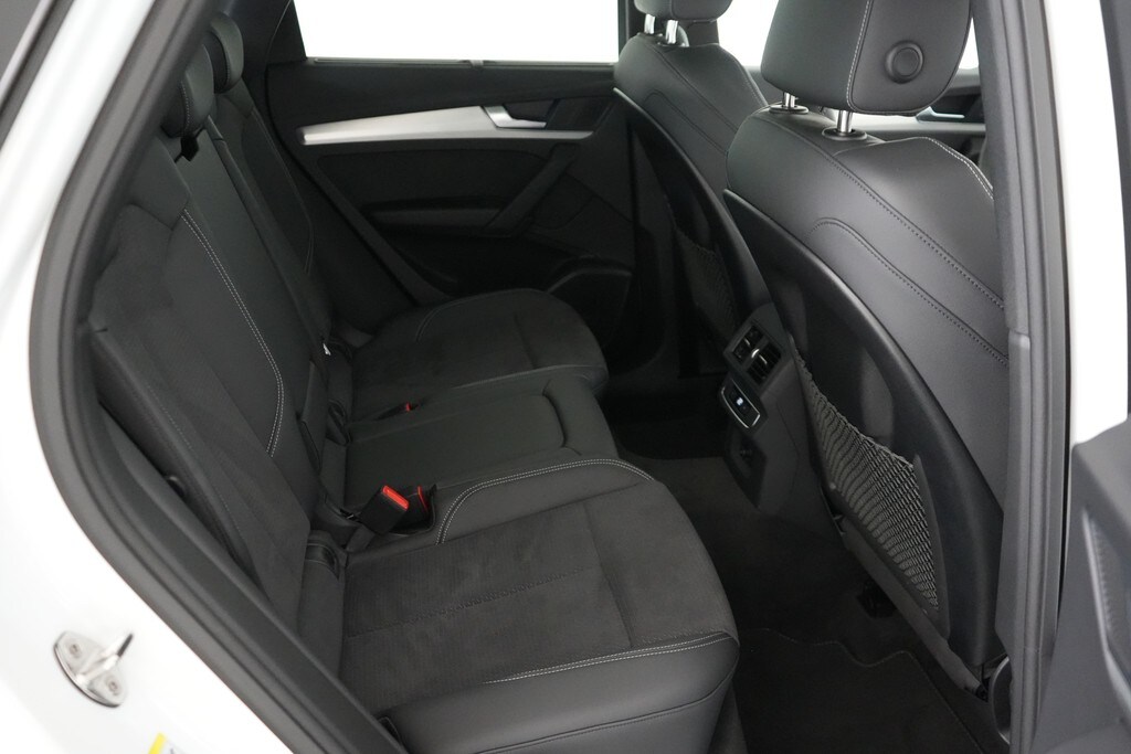 Image about Audi Q5 TFSI e S line 55 TFSI e quattro S tronic