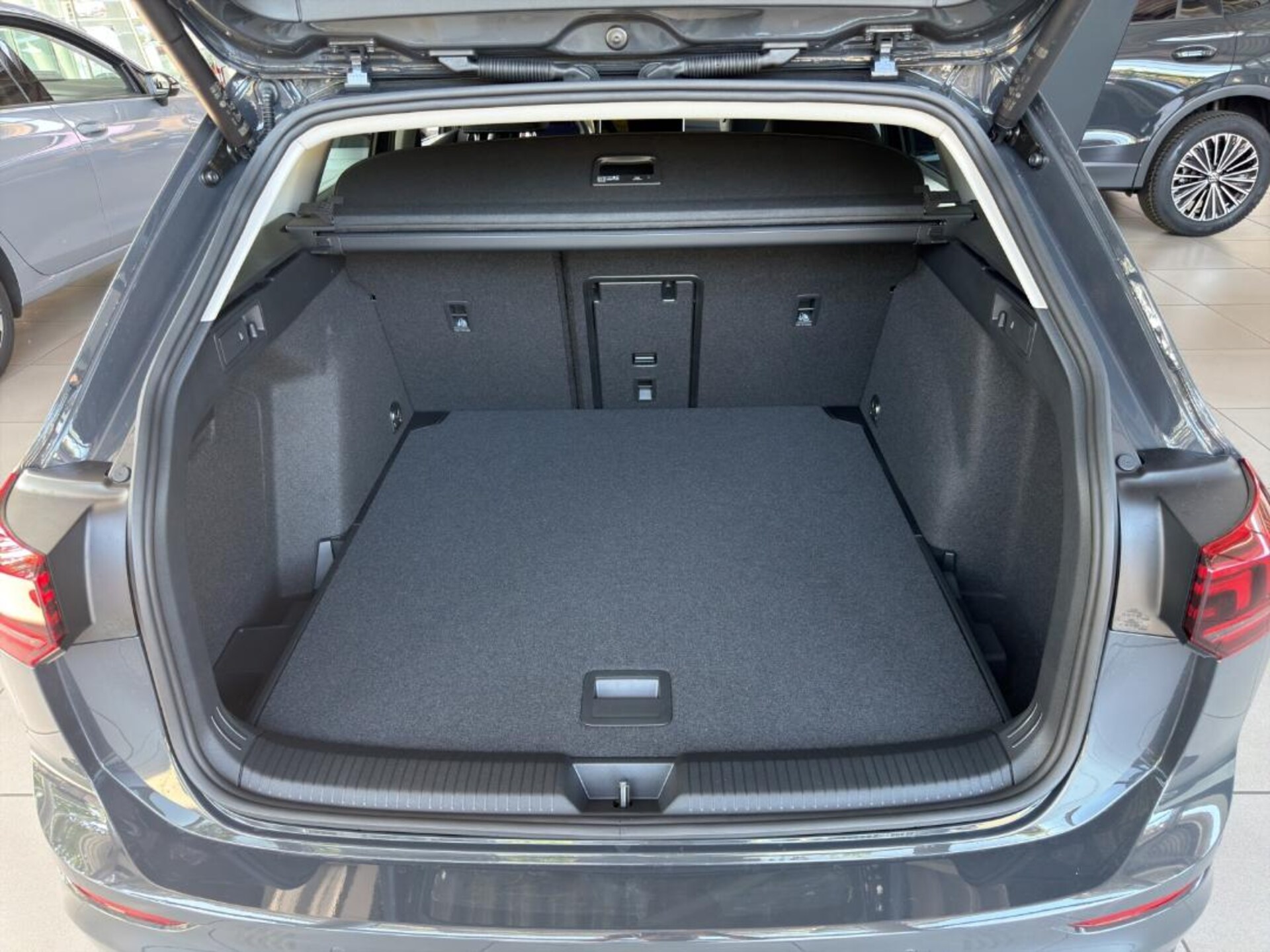 Volkswagen Golf Variant Life