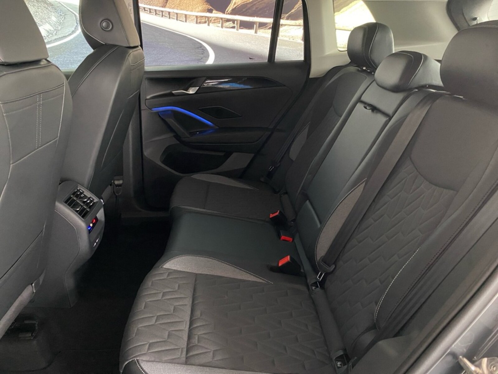 Volkswagen Tiguan – Bild 6