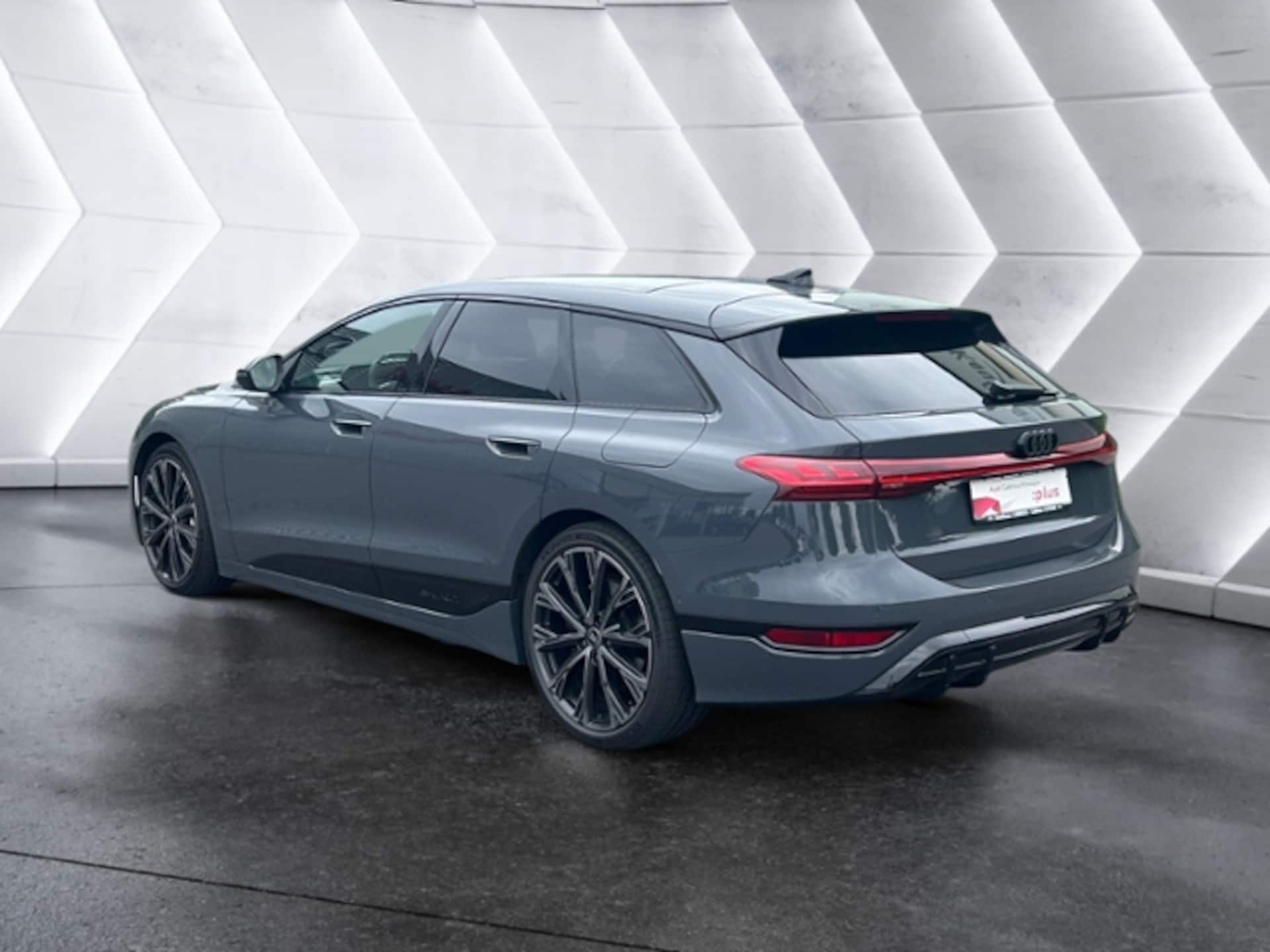 Audi S6 Avant e-tron