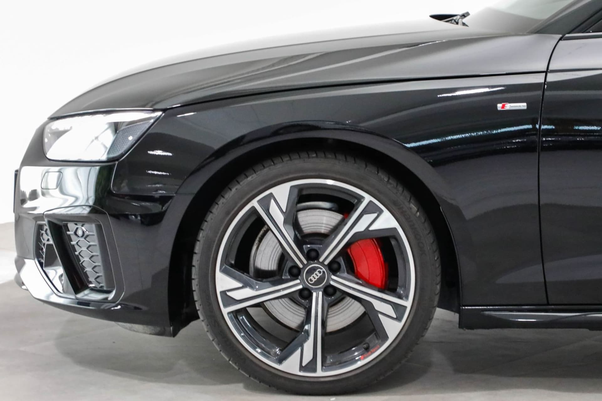Audi A4 Avant S line