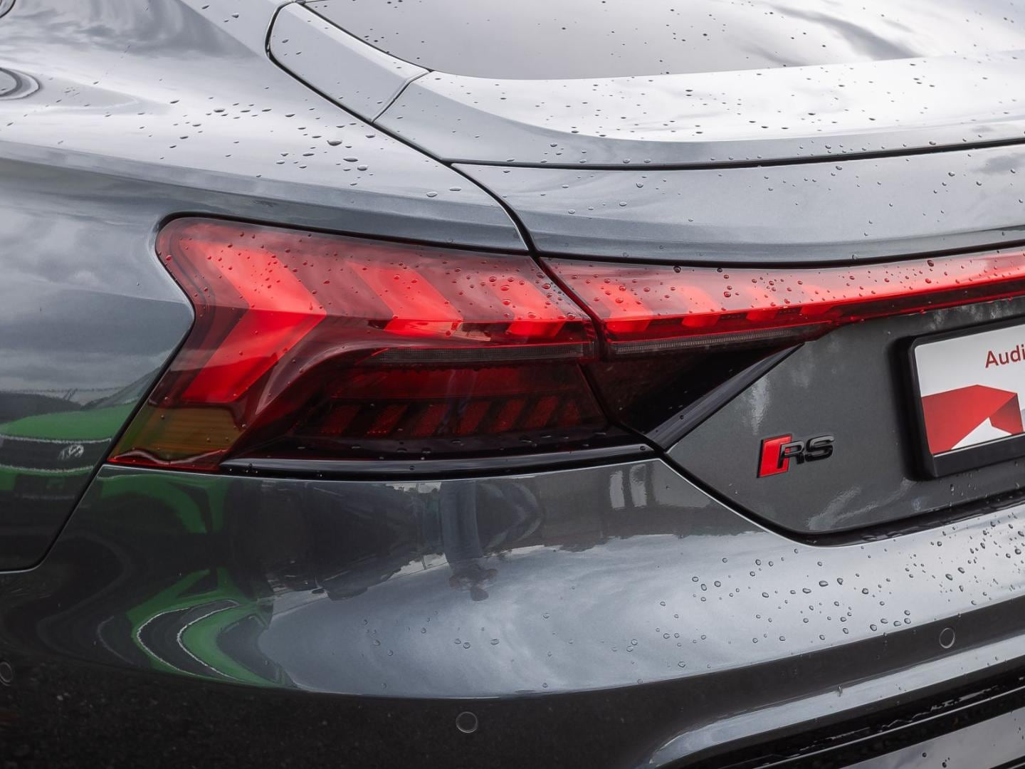 Bild über Audi RS e-tron GT e-tron quattro - für weitere Informationen kontaktieren Sie den Audi Partner