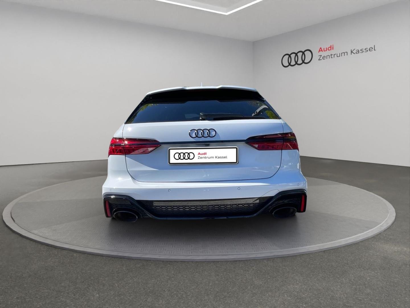 Bild über Audi RS 6 Avant TFSI quattro tiptronic - für weitere Informationen kontaktieren Sie den Audi Partner