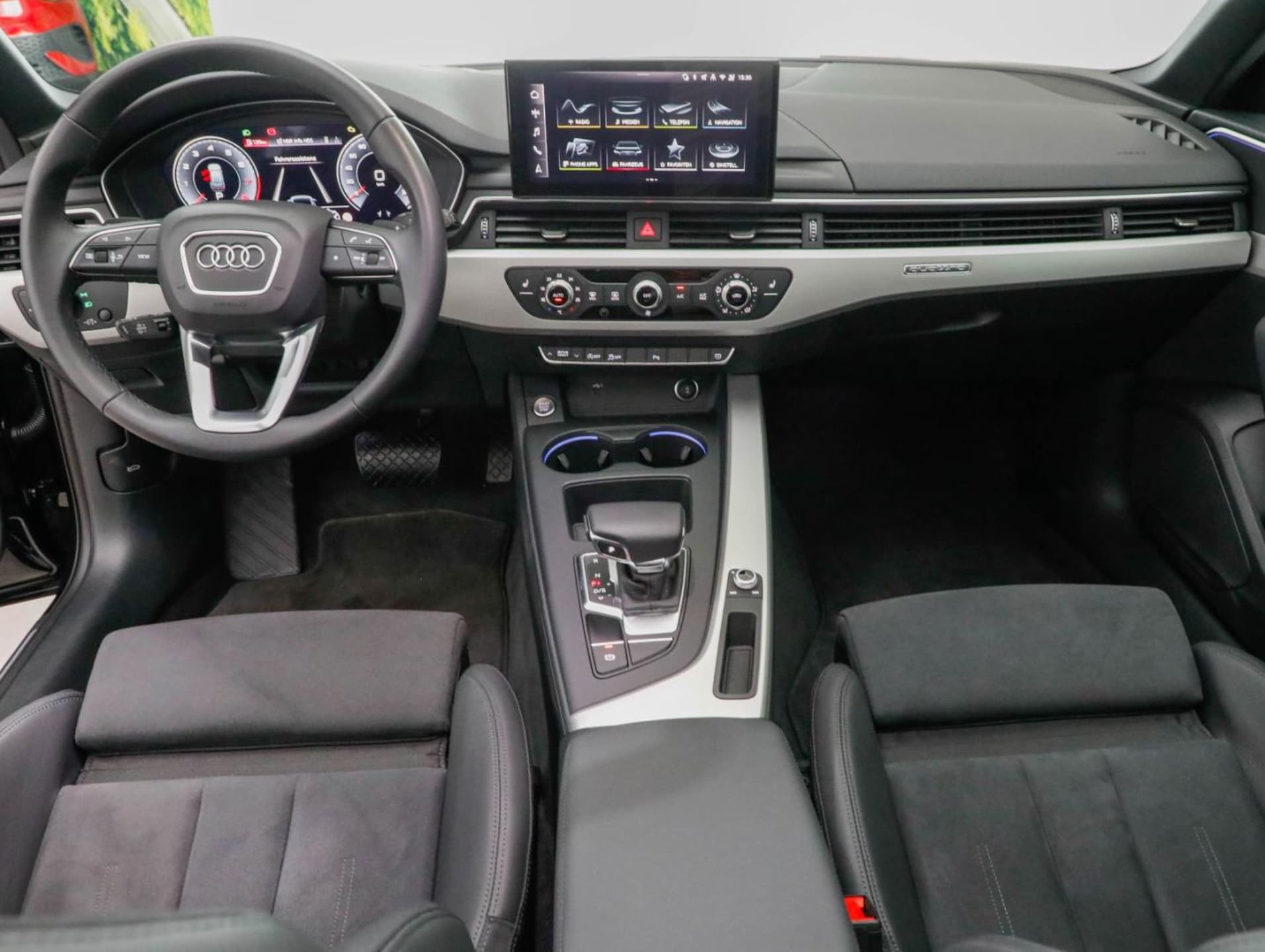 Audi A4 Avant S line