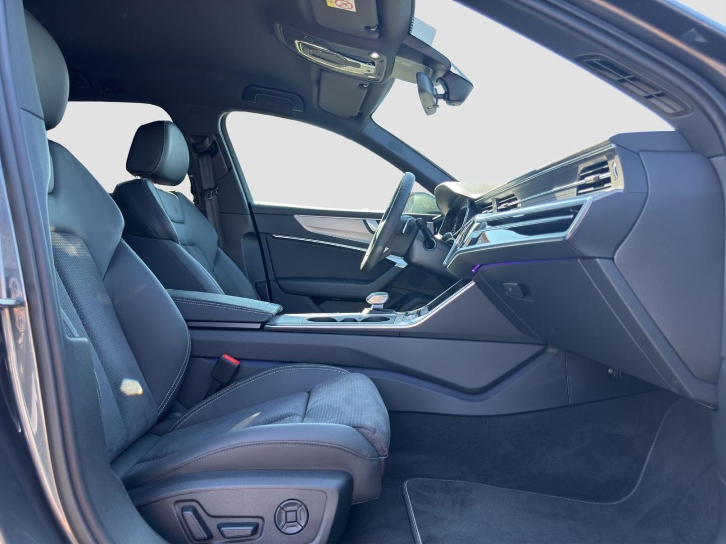 Bild über Audi S6 Avant TDI quattro tiptronic - für weitere Informationen kontaktieren Sie den Audi Partner