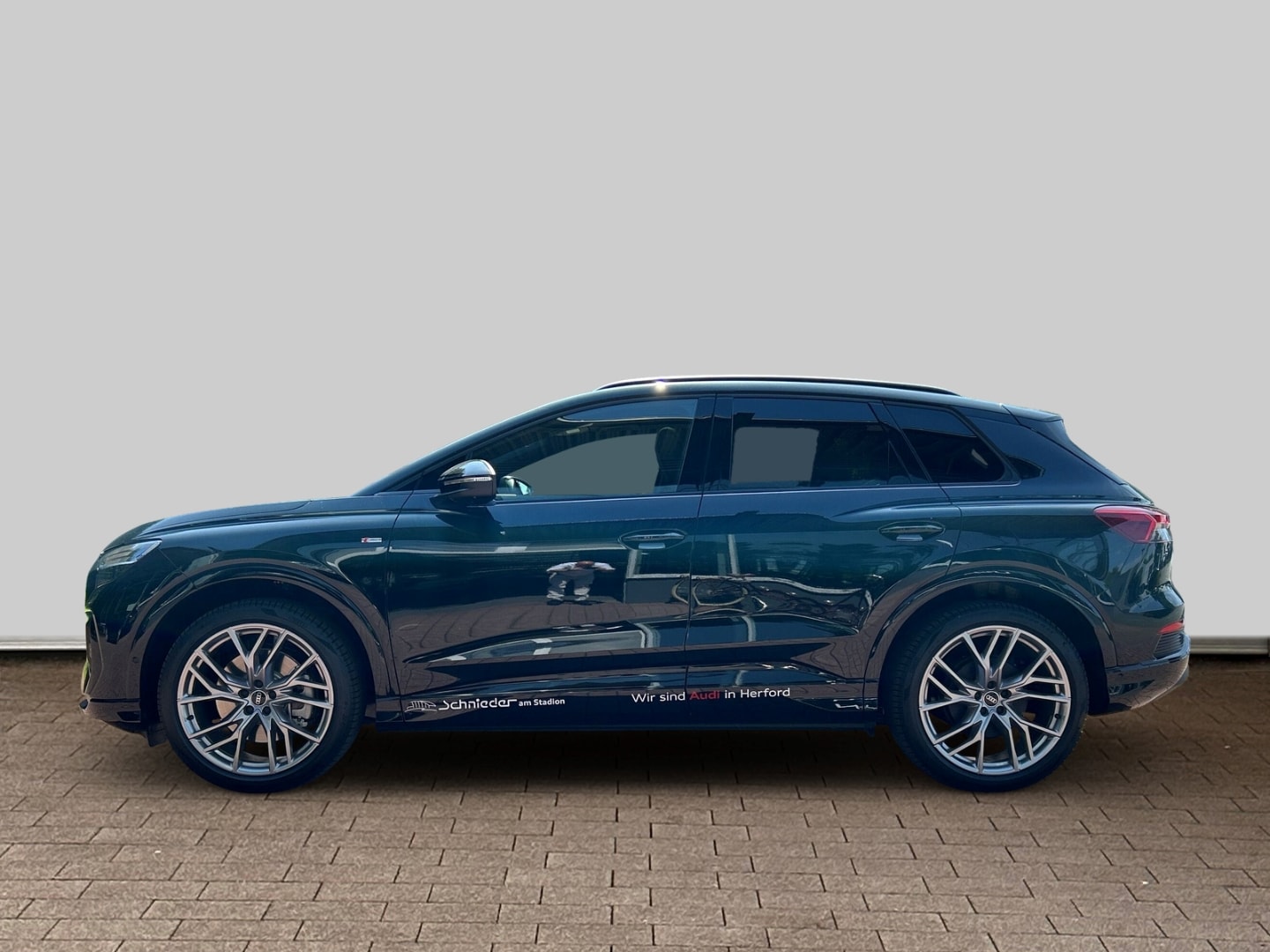 Image about Audi Q4 e-tron 45 e-tron quattro