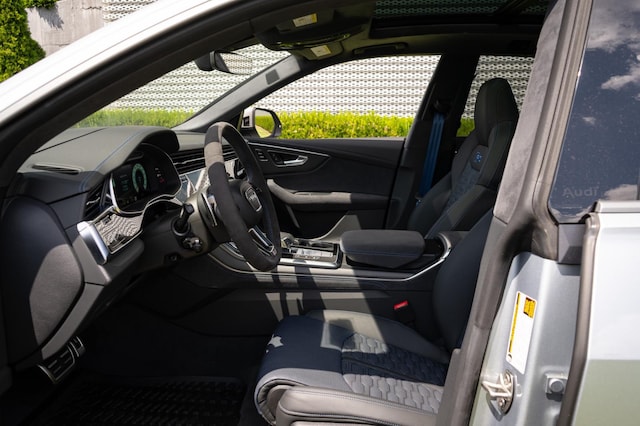 2026 Audi RS Q8 Base - Photo 37