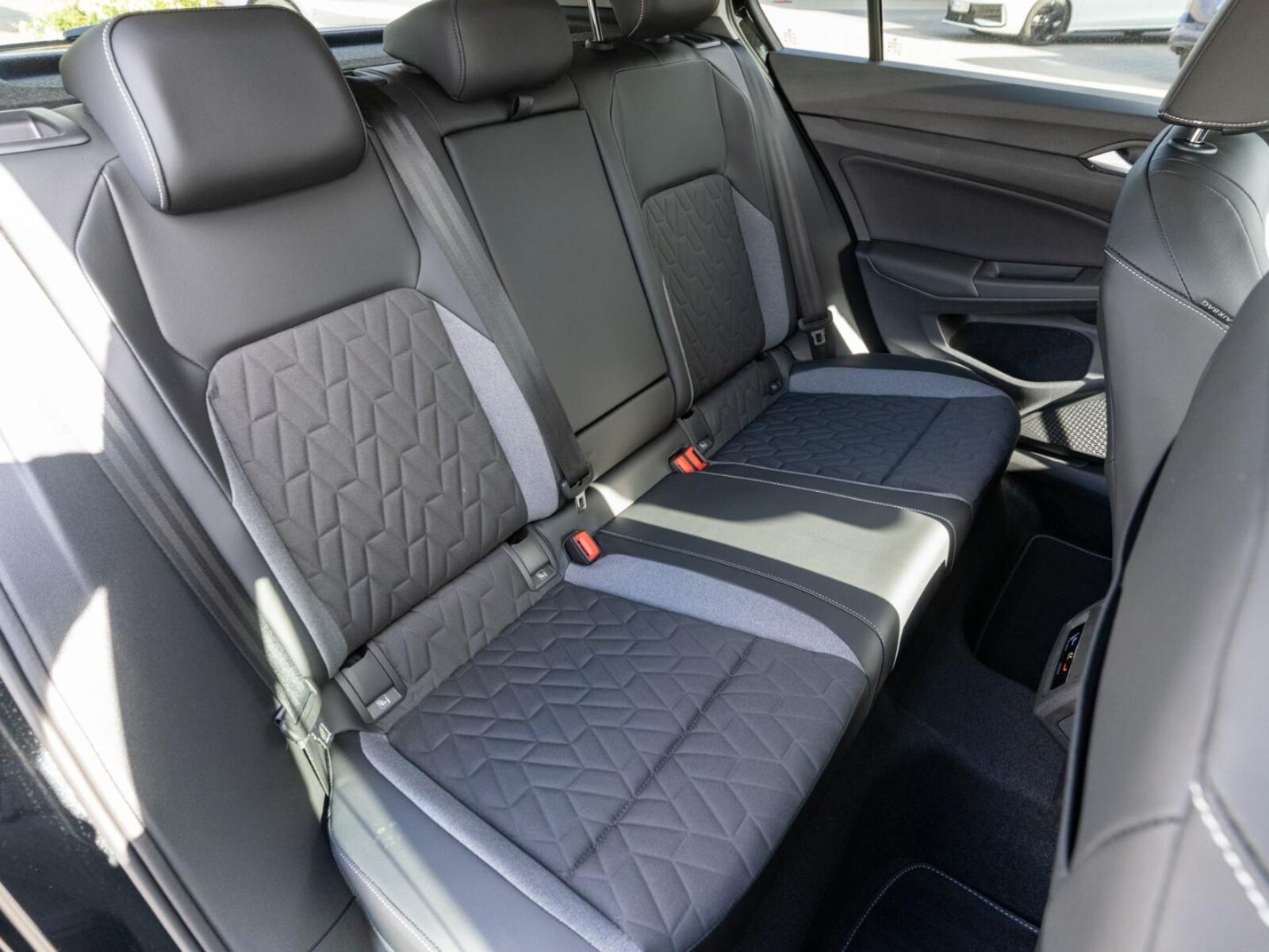 Volkswagen Golf – Bild 8
