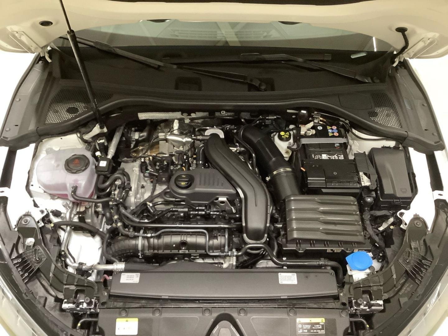 Bild über Audi A3 Sportback S line 35 TFSI S tronic - für weitere Informationen kontaktieren Sie den Audi Partner