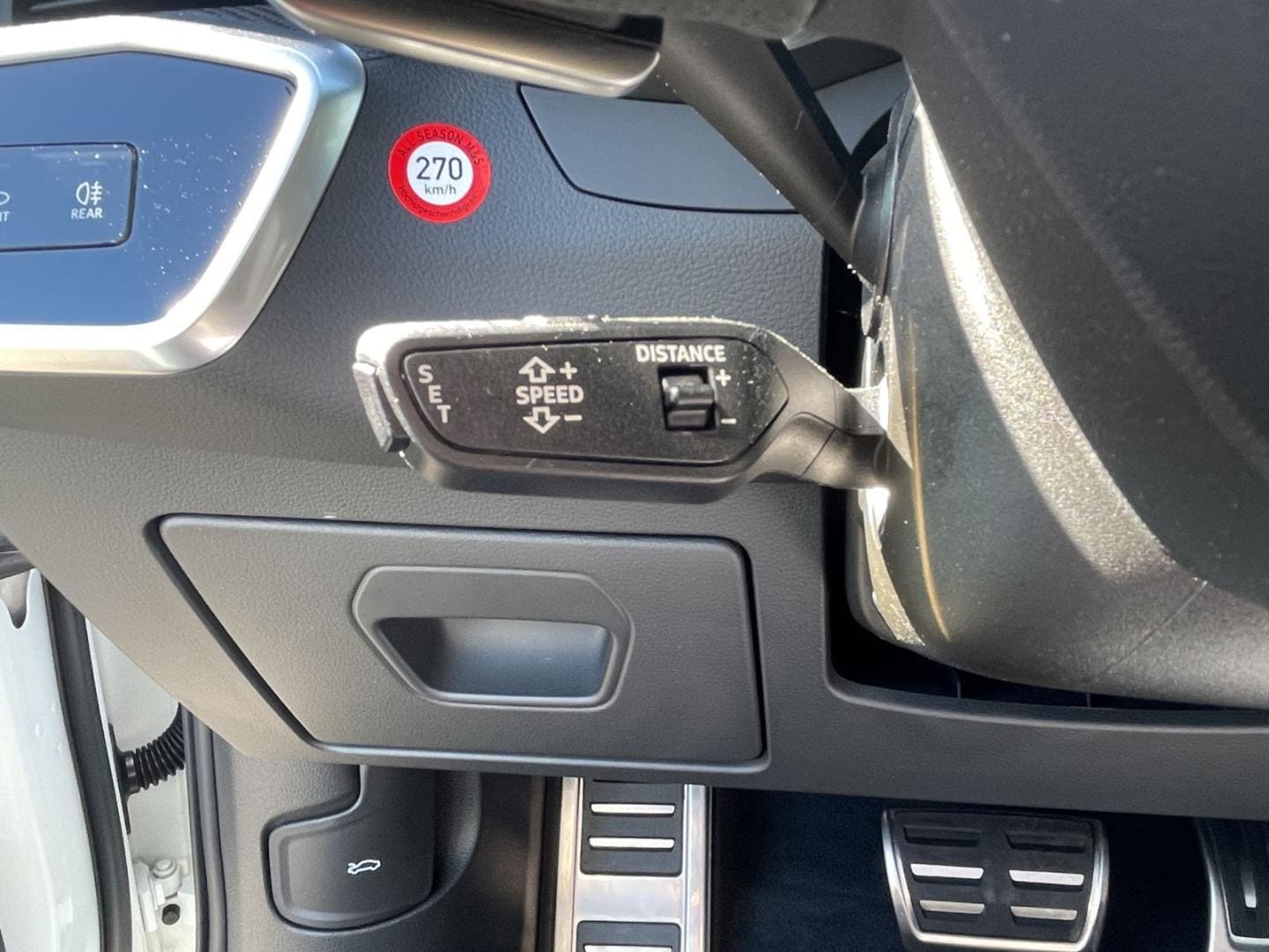 Bild über Audi RS 6 Avant TFSI quattro tiptronic - für weitere Informationen kontaktieren Sie den Audi Partner