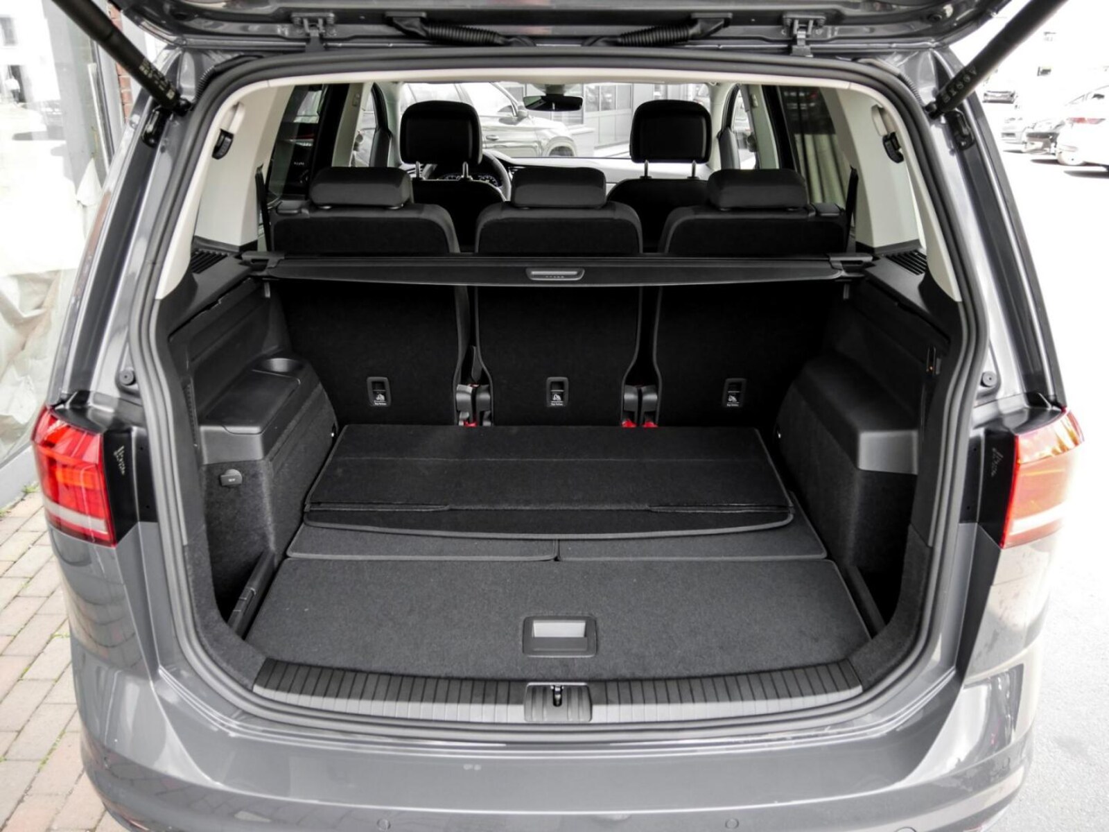 Volkswagen Touran – Bild 12