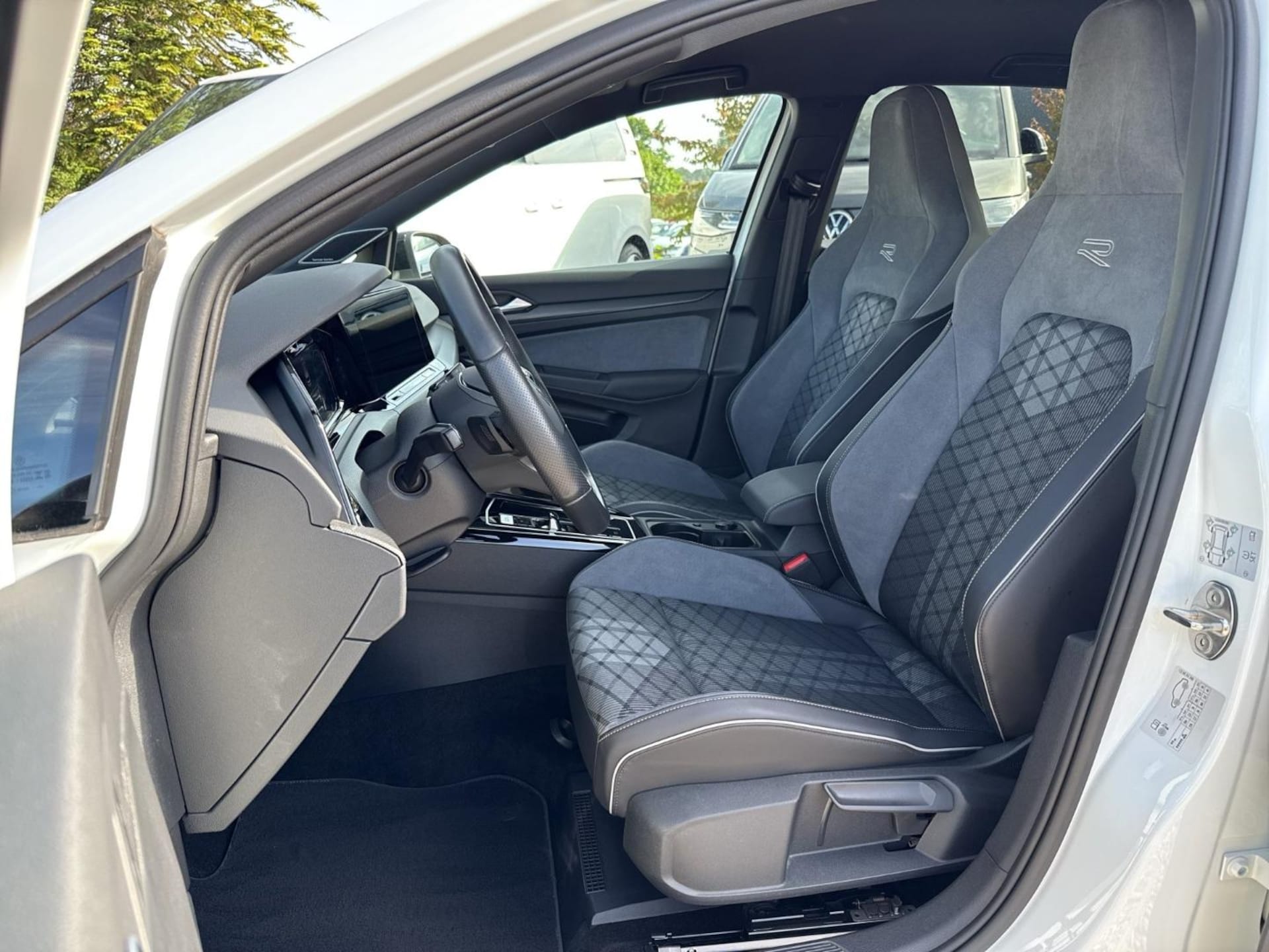 Volkswagen Golf R-Line