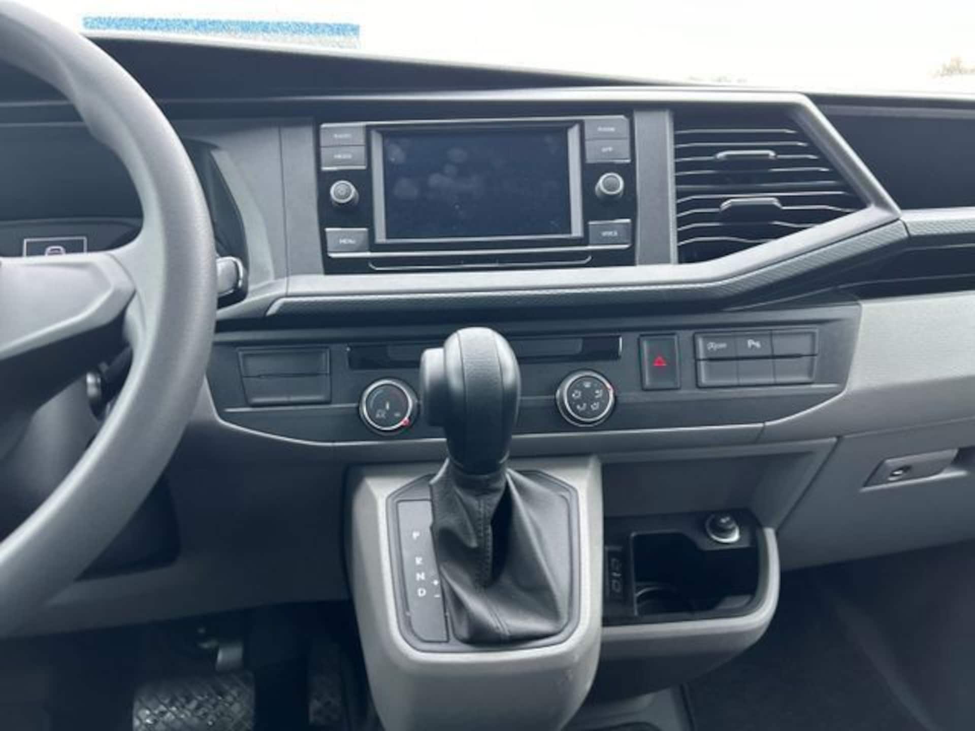 Volkswagen T6.1 Transporter Kombi kurzer Radstand