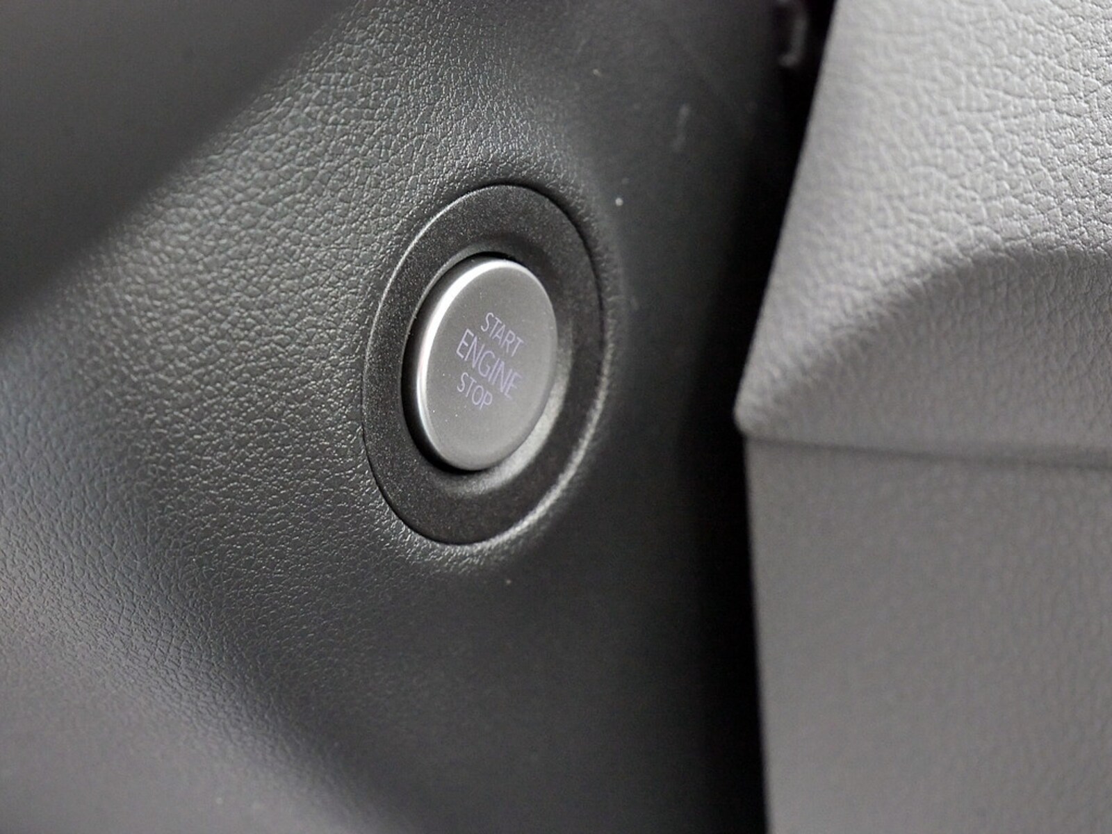 Volkswagen Crafter Kasten mittlerer Radstand – Bild 27