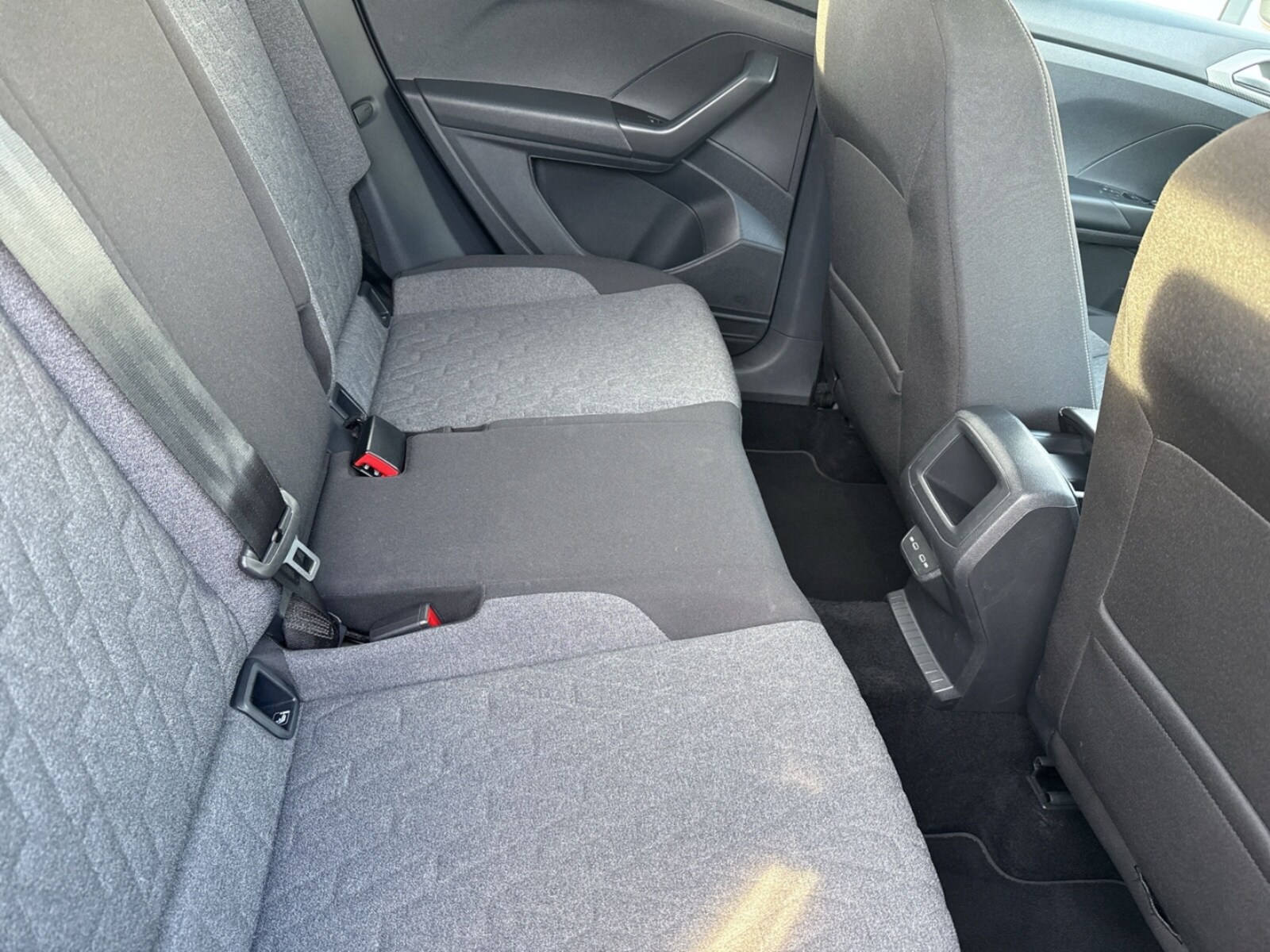 Volkswagen T-Cross – Bild 11