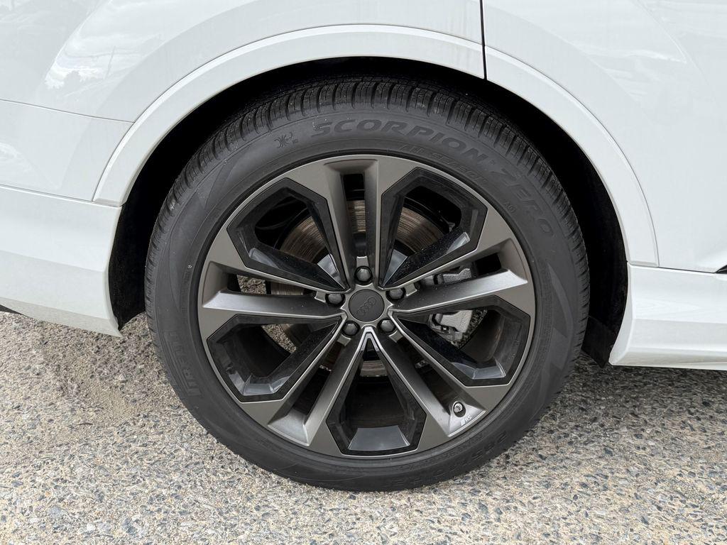 2026 Audi Q7 Premium Plus - Photo 6