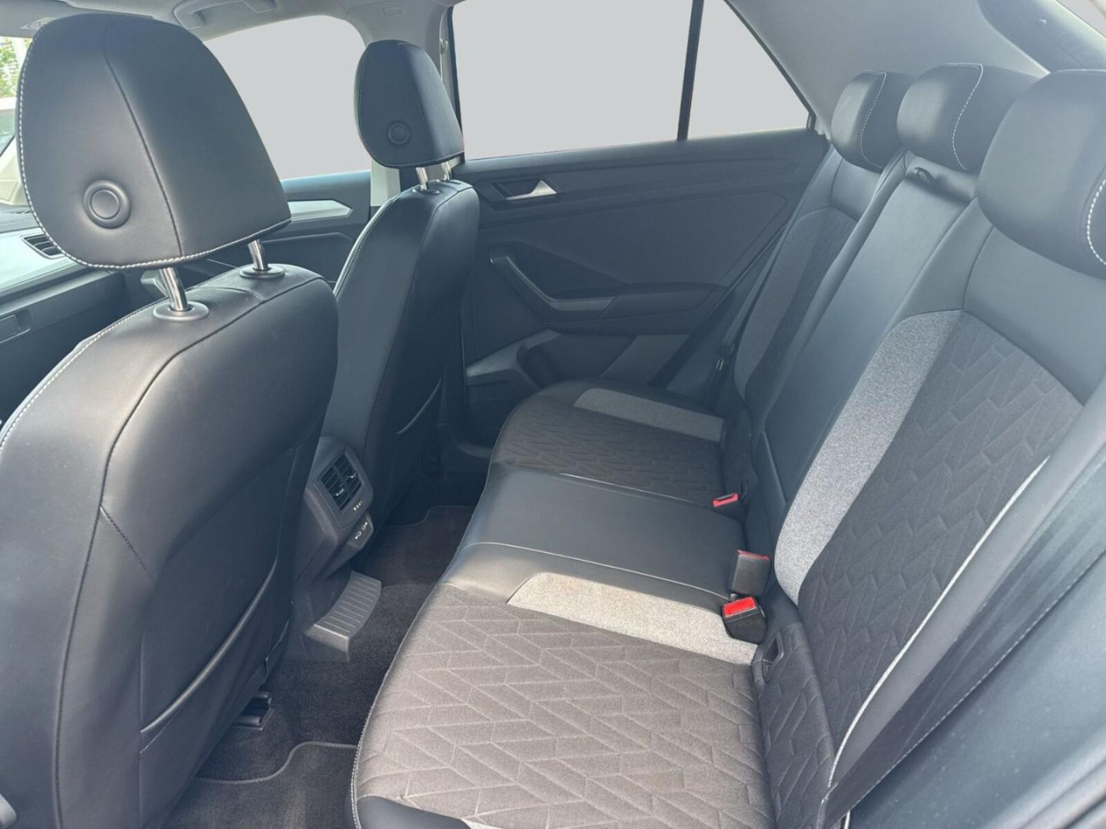 Volkswagen T-Roc – Bild 13