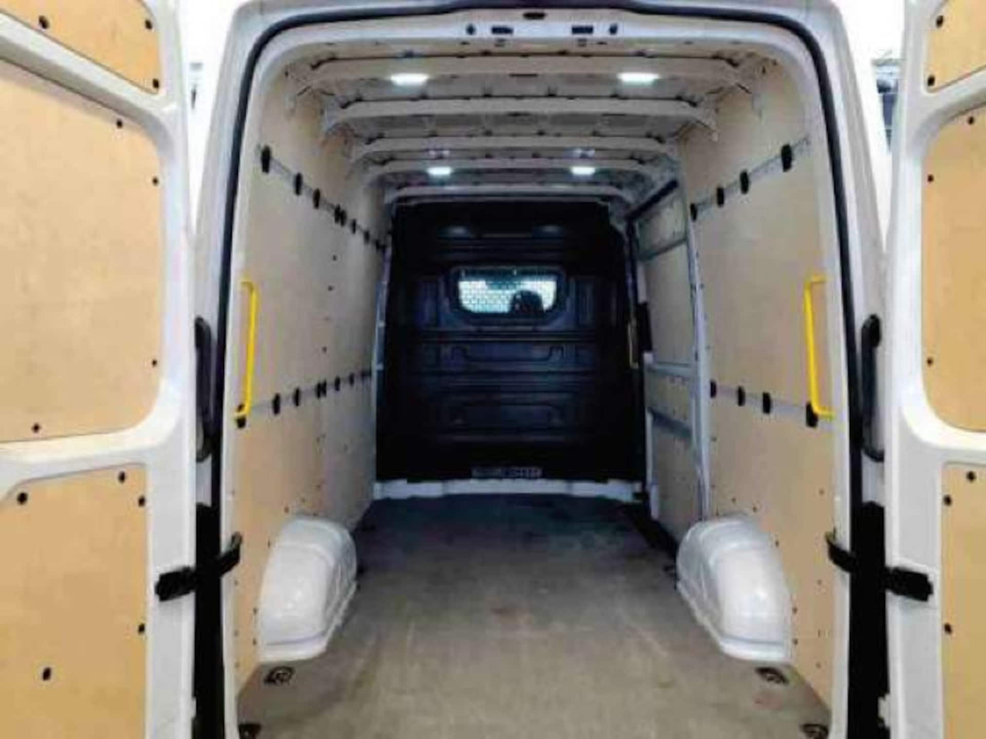 Volkswagen Crafter Kasten mittlerer Radstand