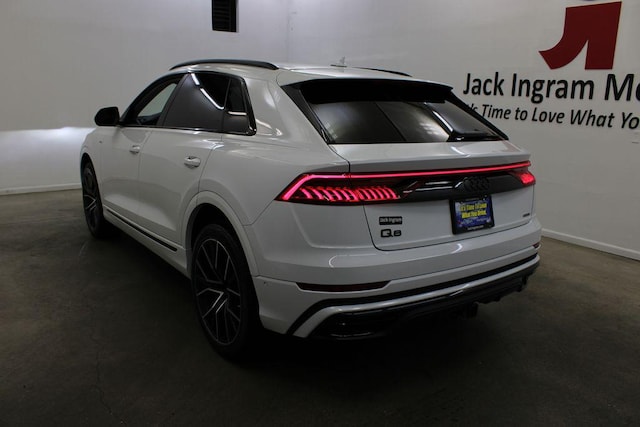 2023 Audi Q8