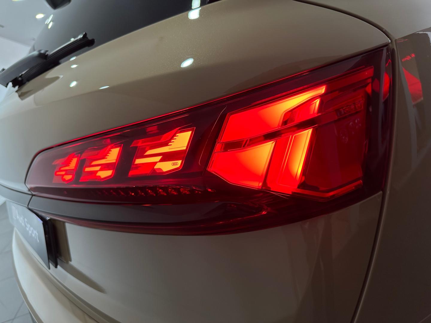 Image about Audi SQ7 SQ7 SUV TFSI 373 kW tiptronic