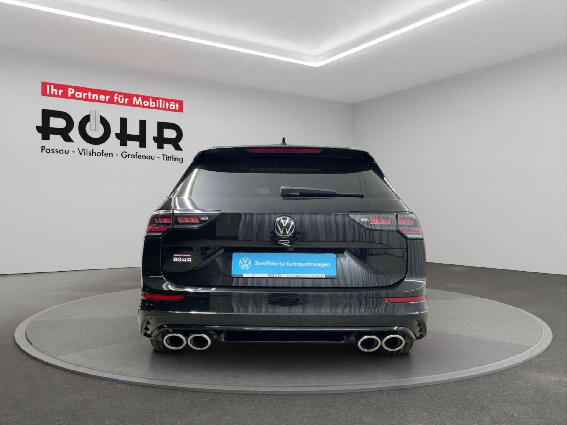 Volkswagen Golf Variant R
