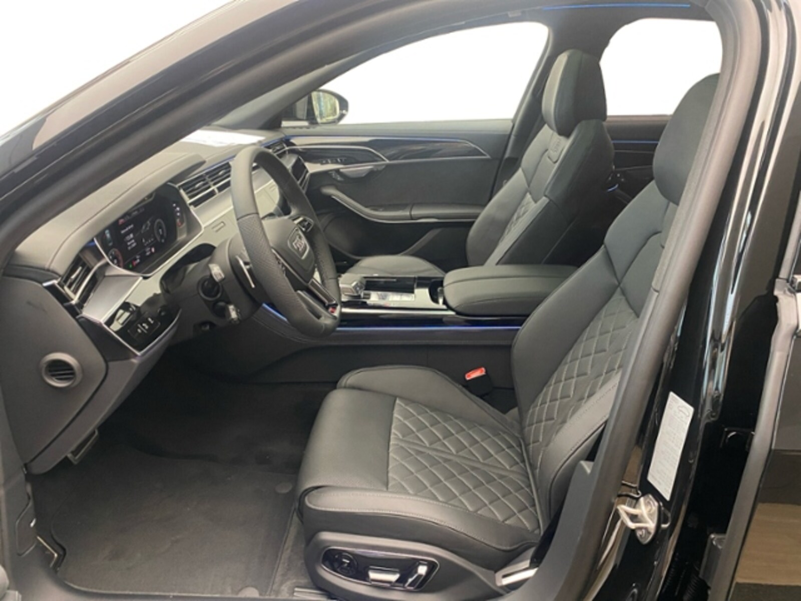 Audi A8 – Bild 9
