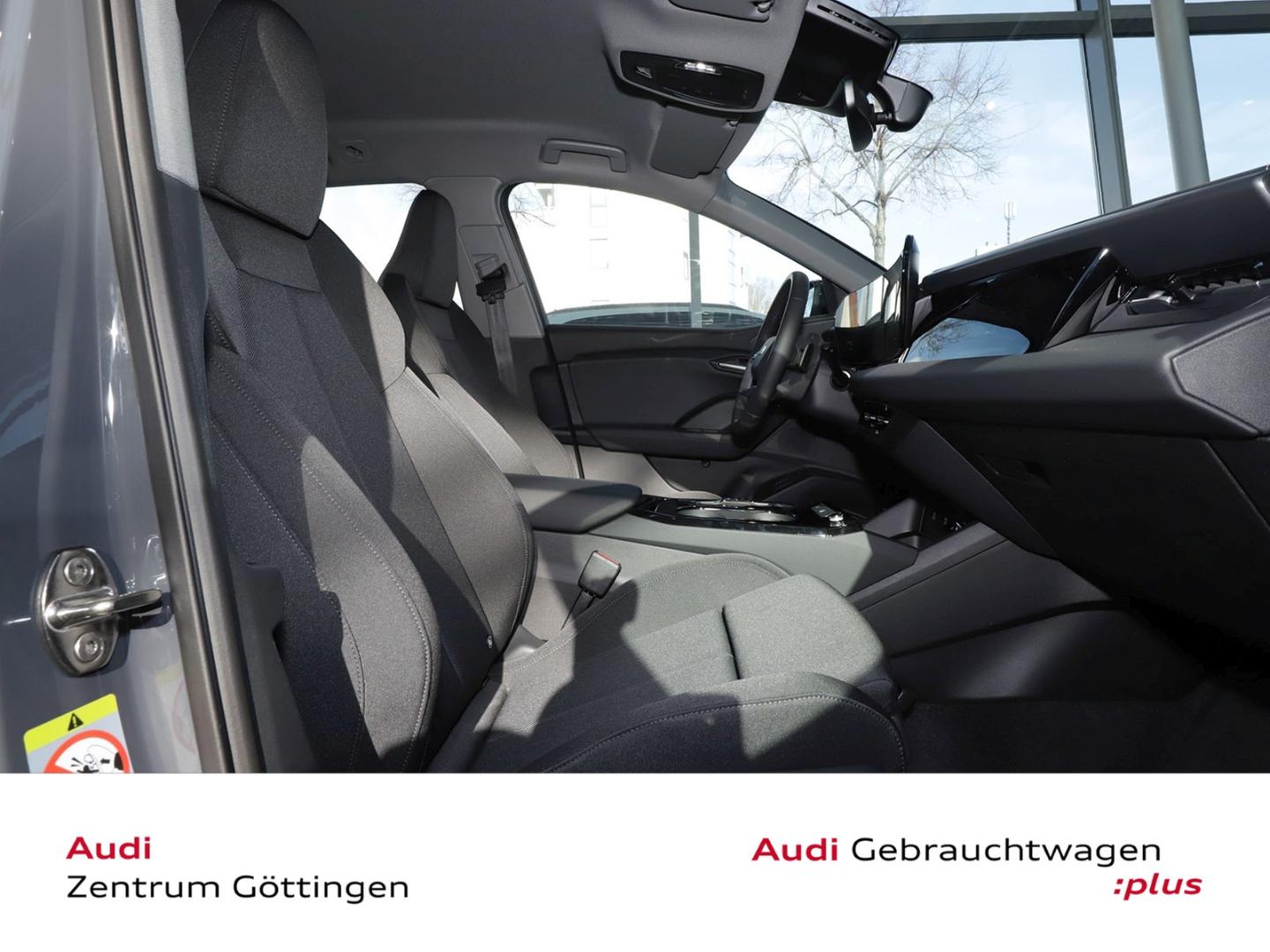 Image about Audi Q6 SUV e-tron e-tron