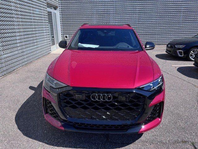 2025 Audi RS Q8 SUV performance