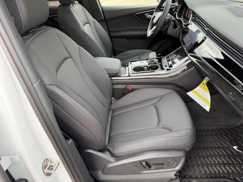 2026 Audi Q7 Premium Plus - Photo 9
