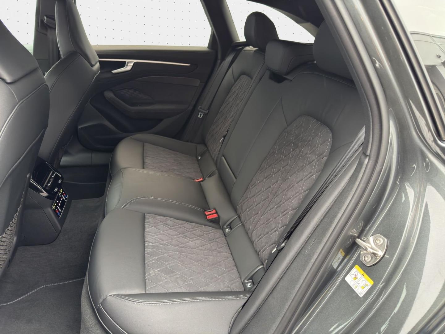 Bild über Audi A6 Avant edition one TDI quattro 150 kW S tronic - für weitere Informationen kontaktieren Sie den Audi Partner