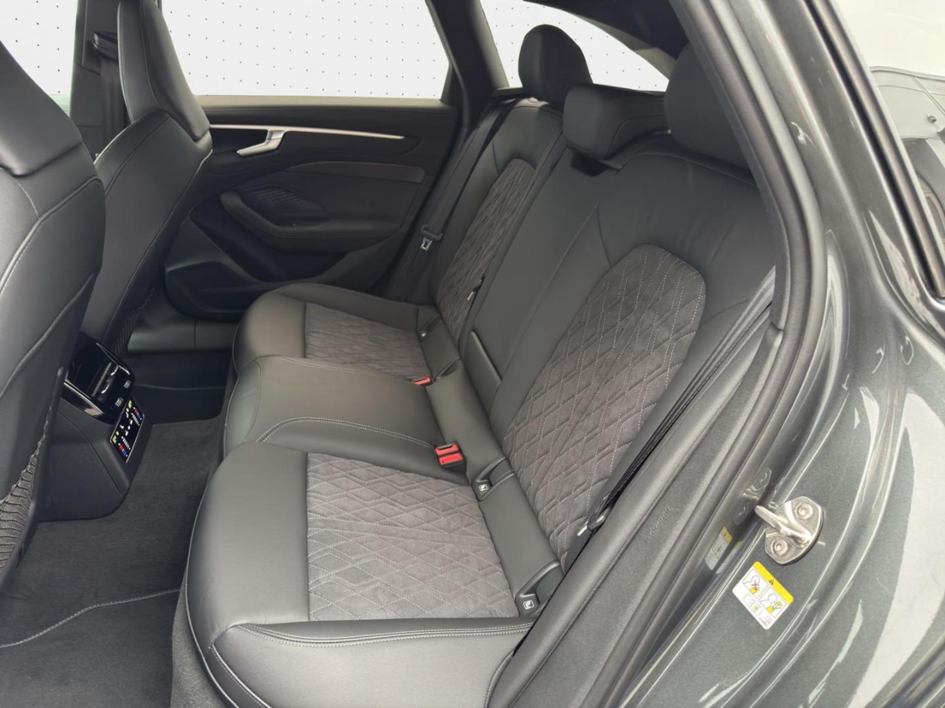 Audi A6 Avant edition one
