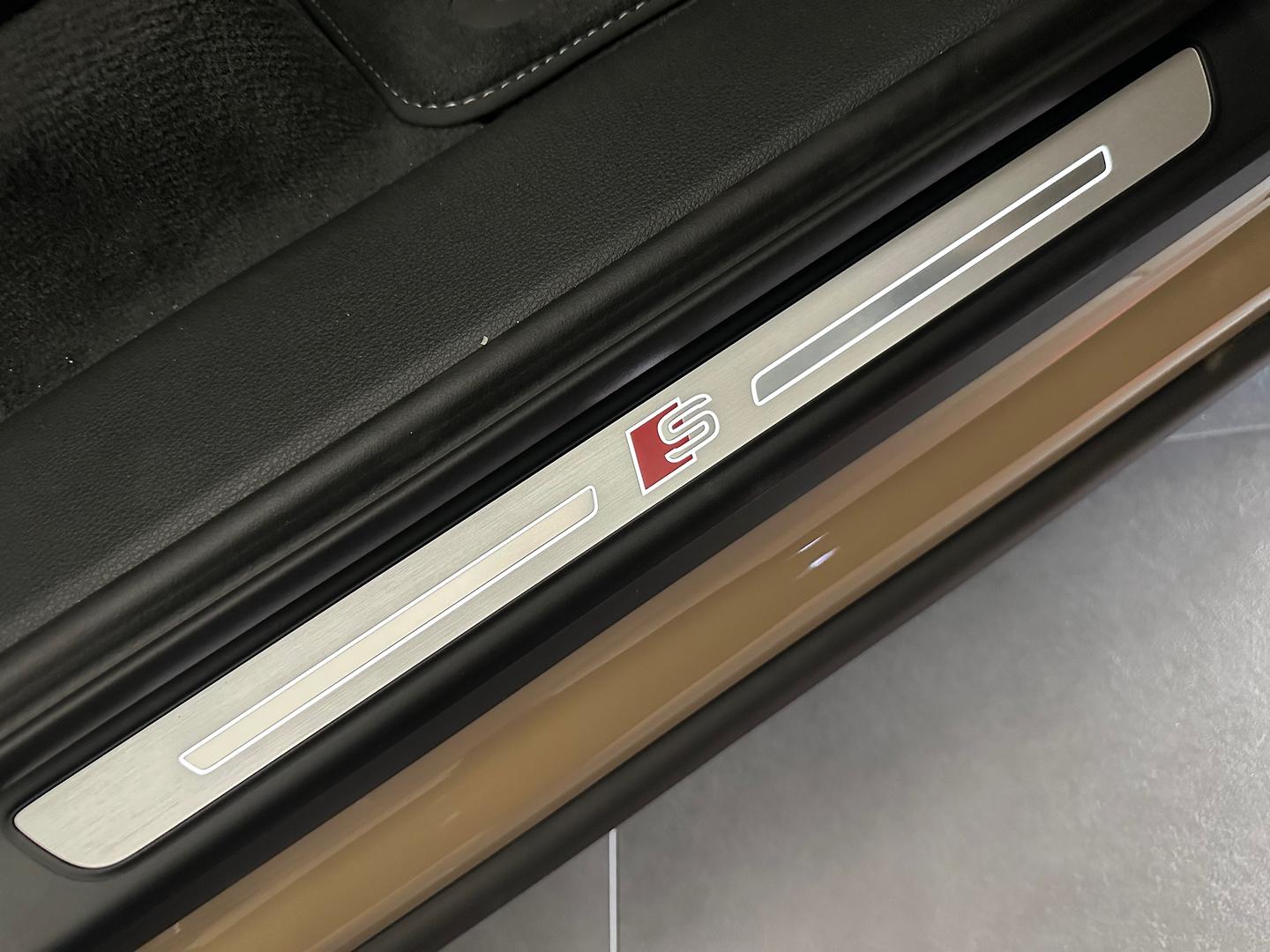 Image about Audi SQ7 SQ7 SUV TFSI 373 kW tiptronic