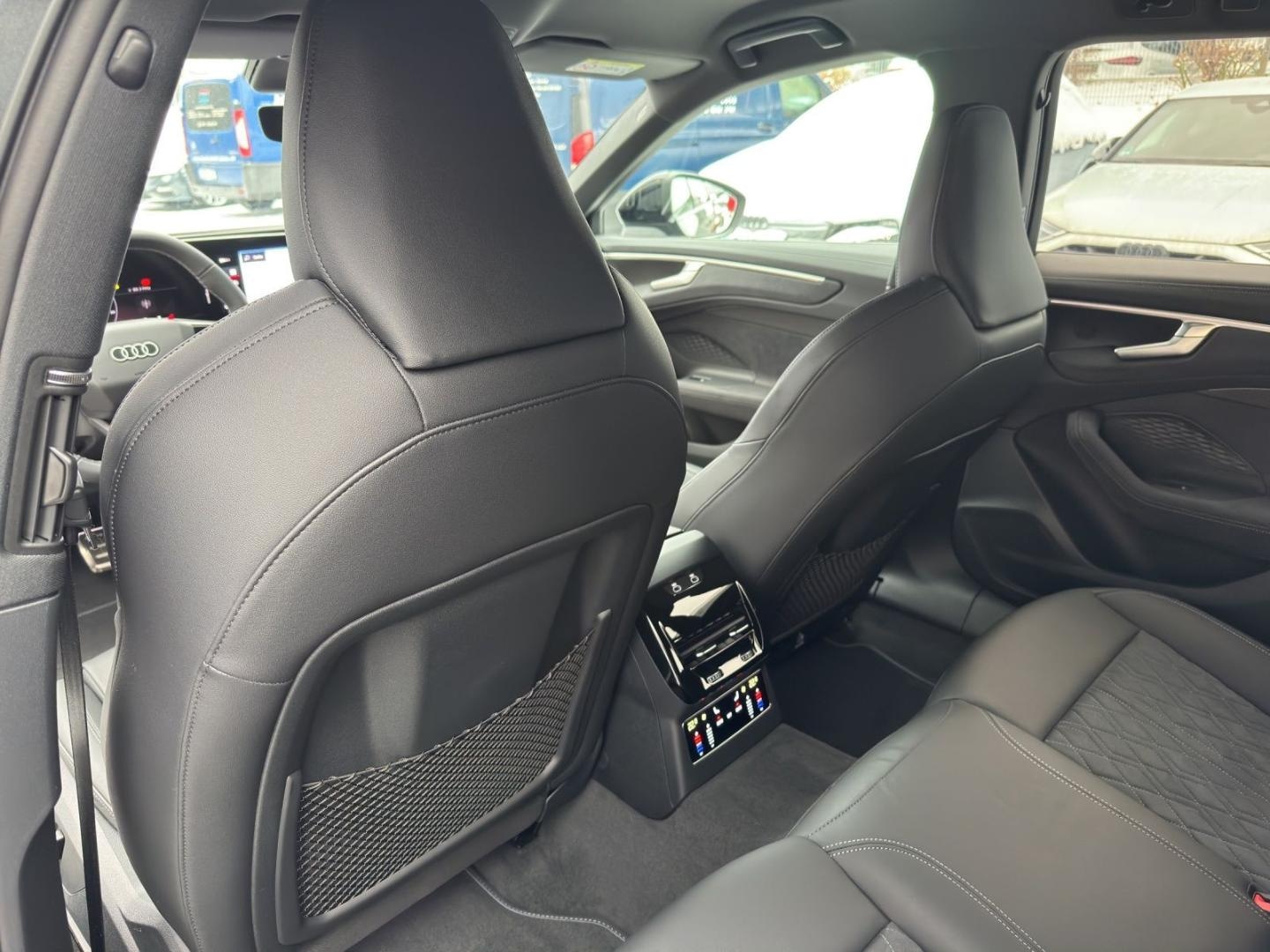 Bild über Audi A6 Avant edition one TDI quattro 150 kW S tronic - für weitere Informationen kontaktieren Sie den Audi Partner