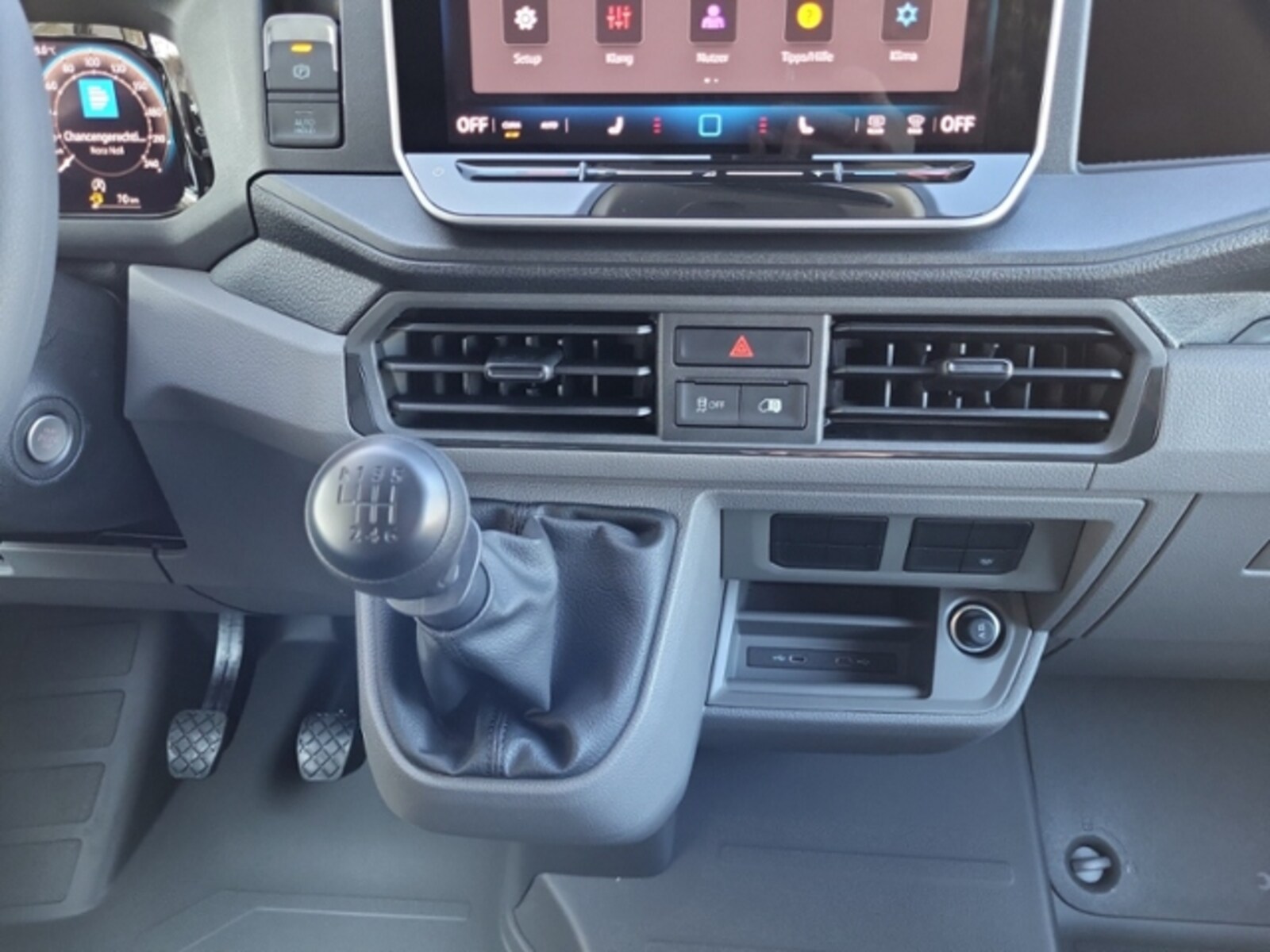 Volkswagen Crafter Kasten mittlerer Radstand – Bild 14