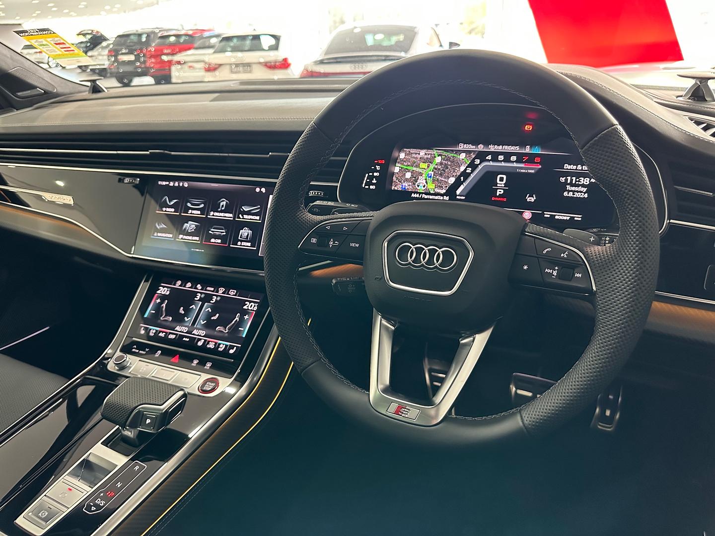 Image about Audi SQ7 SQ7 SUV TFSI 373 kW tiptronic