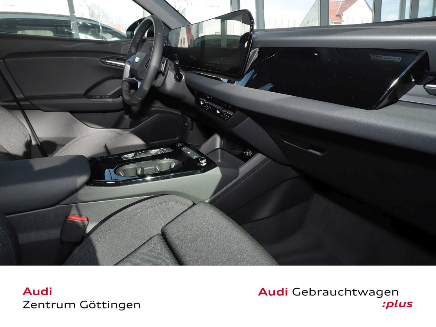 Image about Audi Q6 SUV e-tron e-tron