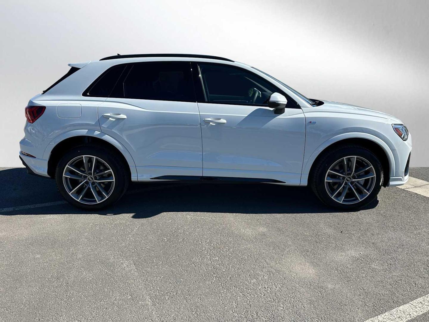 2025 Audi Q3 S Line Premium - Photo 6