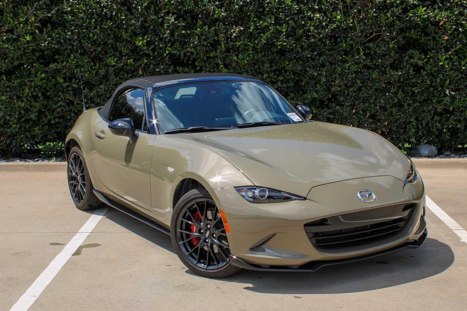 2023 Mazda MX-5 Miata Club | CarEdge | CarEdge