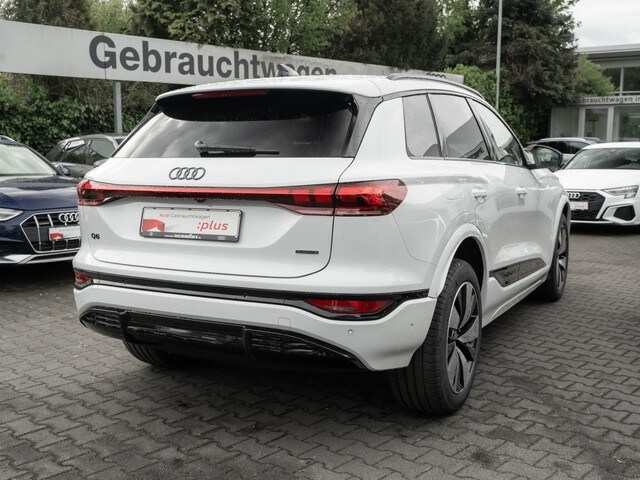 Image about Audi Q6 SUV e-tron e-tron quattro