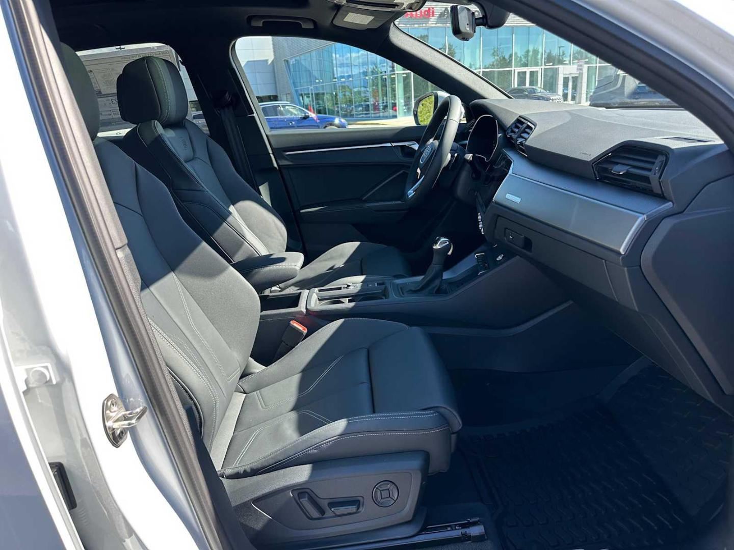 2025 Audi Q3 S Line Premium - Photo 10