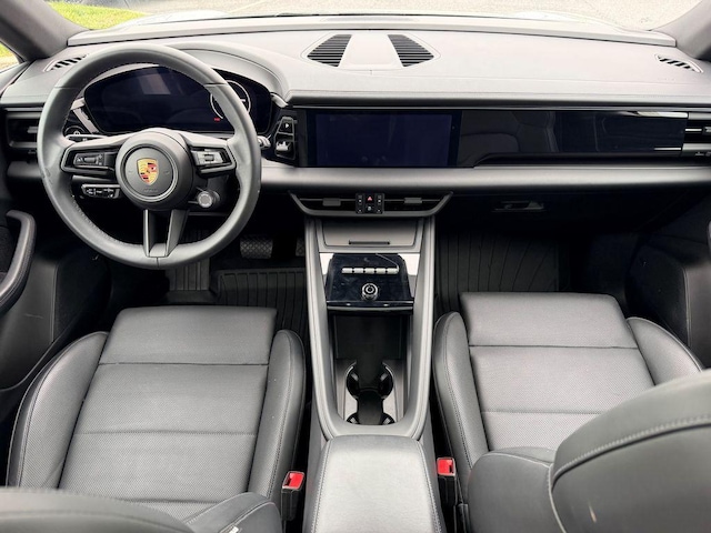 2025 Porsche Macan Electric