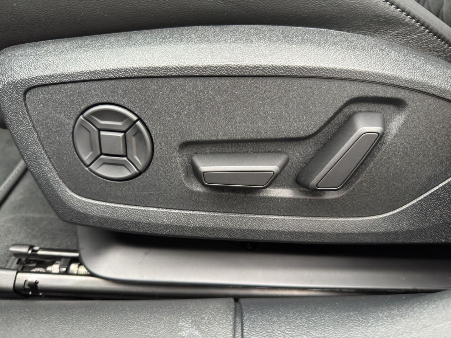 Bild über Audi A6 Avant edition one TDI quattro 150 kW S tronic - für weitere Informationen kontaktieren Sie den Audi Partner