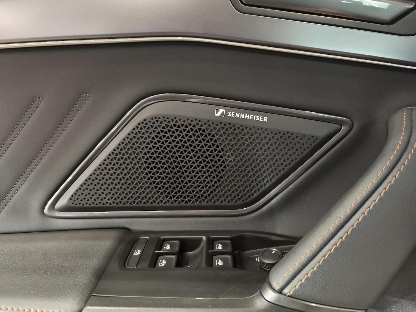 CUPRA Leon Sportstourer 1.5 TSI e-Hybrid VZ DSG 200 kW (272 CV) — photo 12