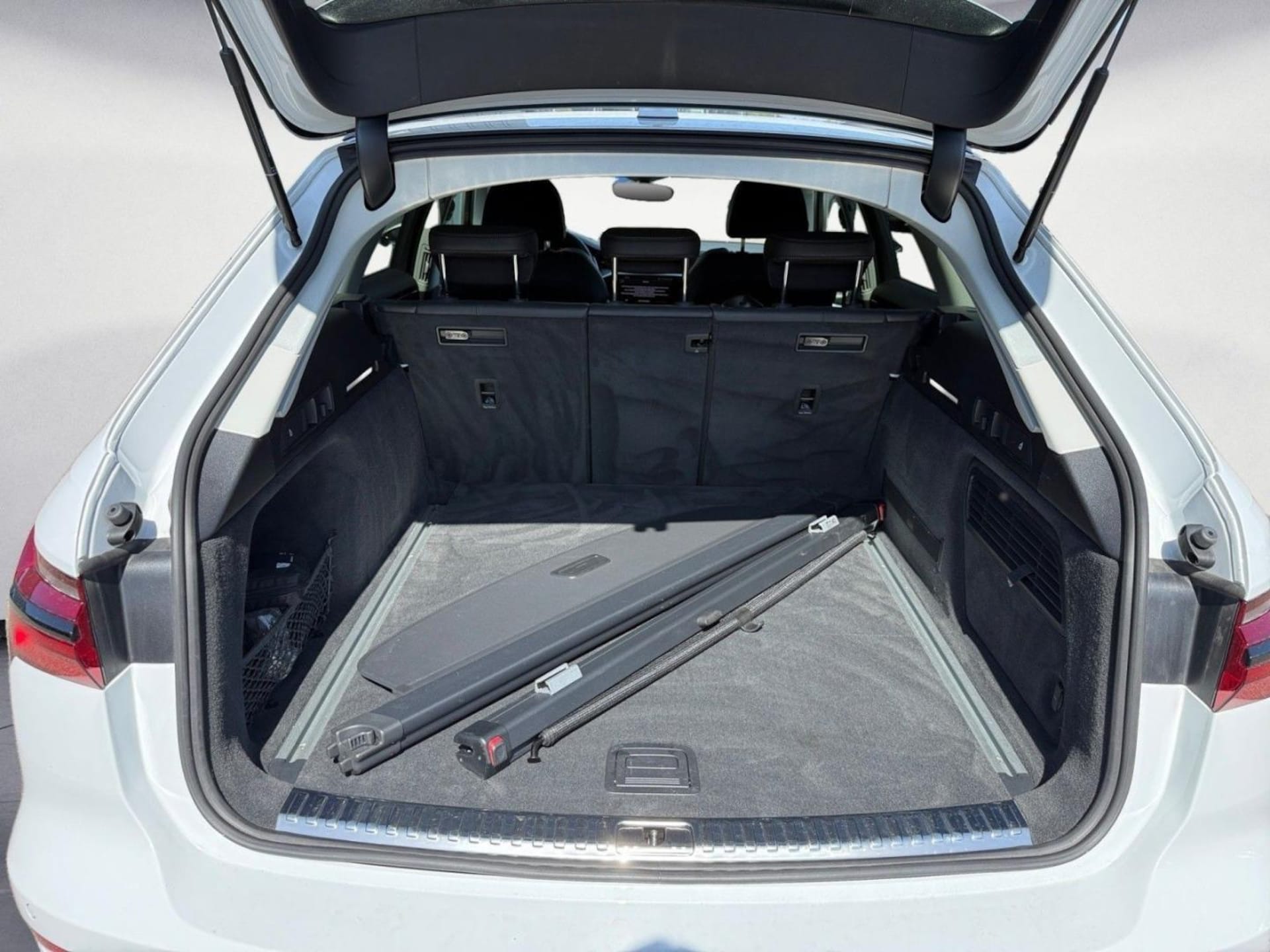 Audi S6 Avant