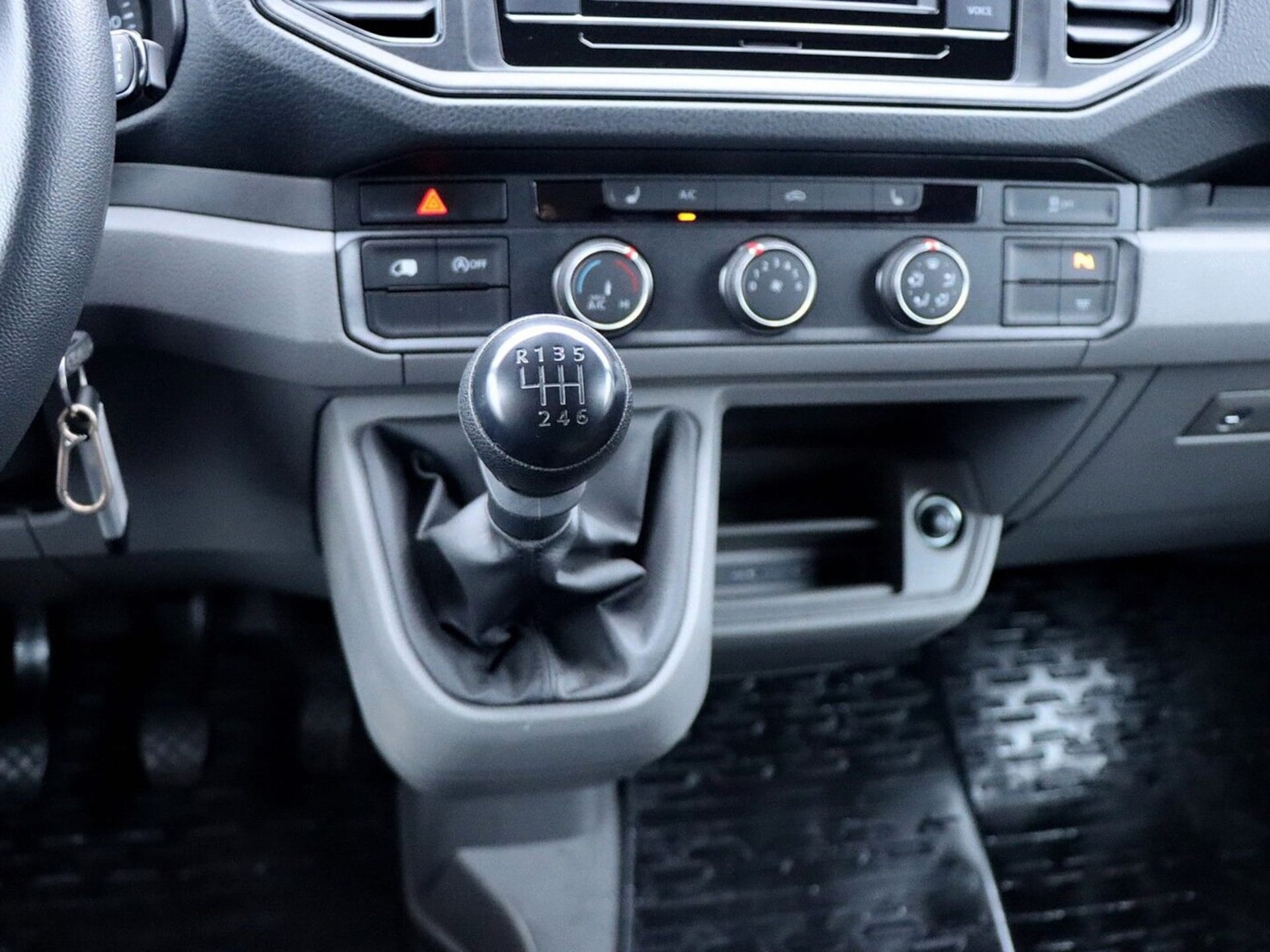 Volkswagen Crafter Kasten mittlerer Radstand