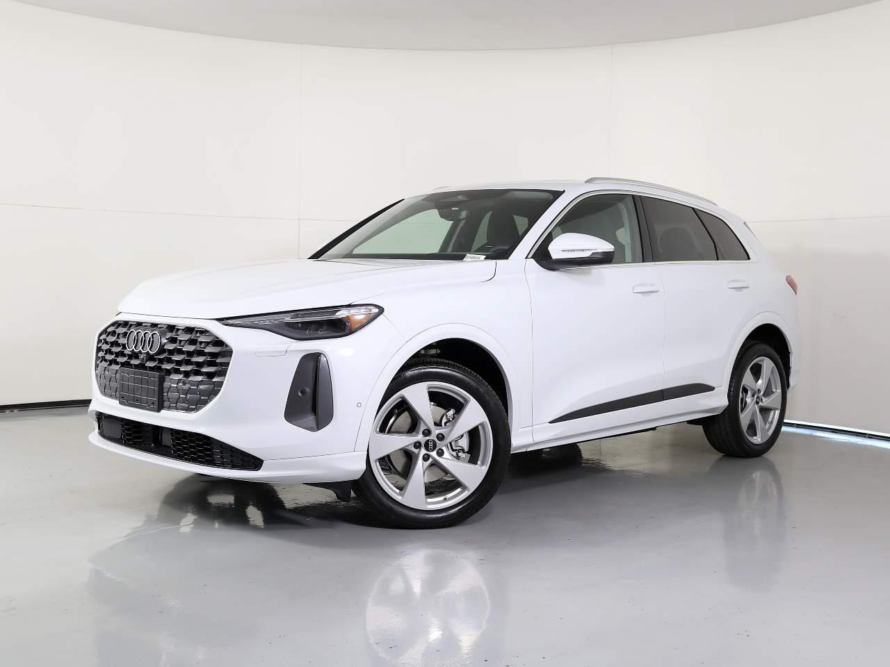 2025 Audi Q5 40 Premium Plus's photo