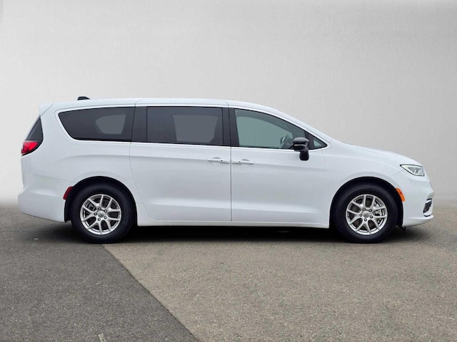 2025 Chrysler Pacifica